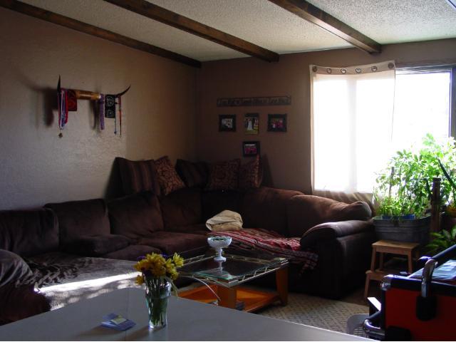 201 Broadway Street E