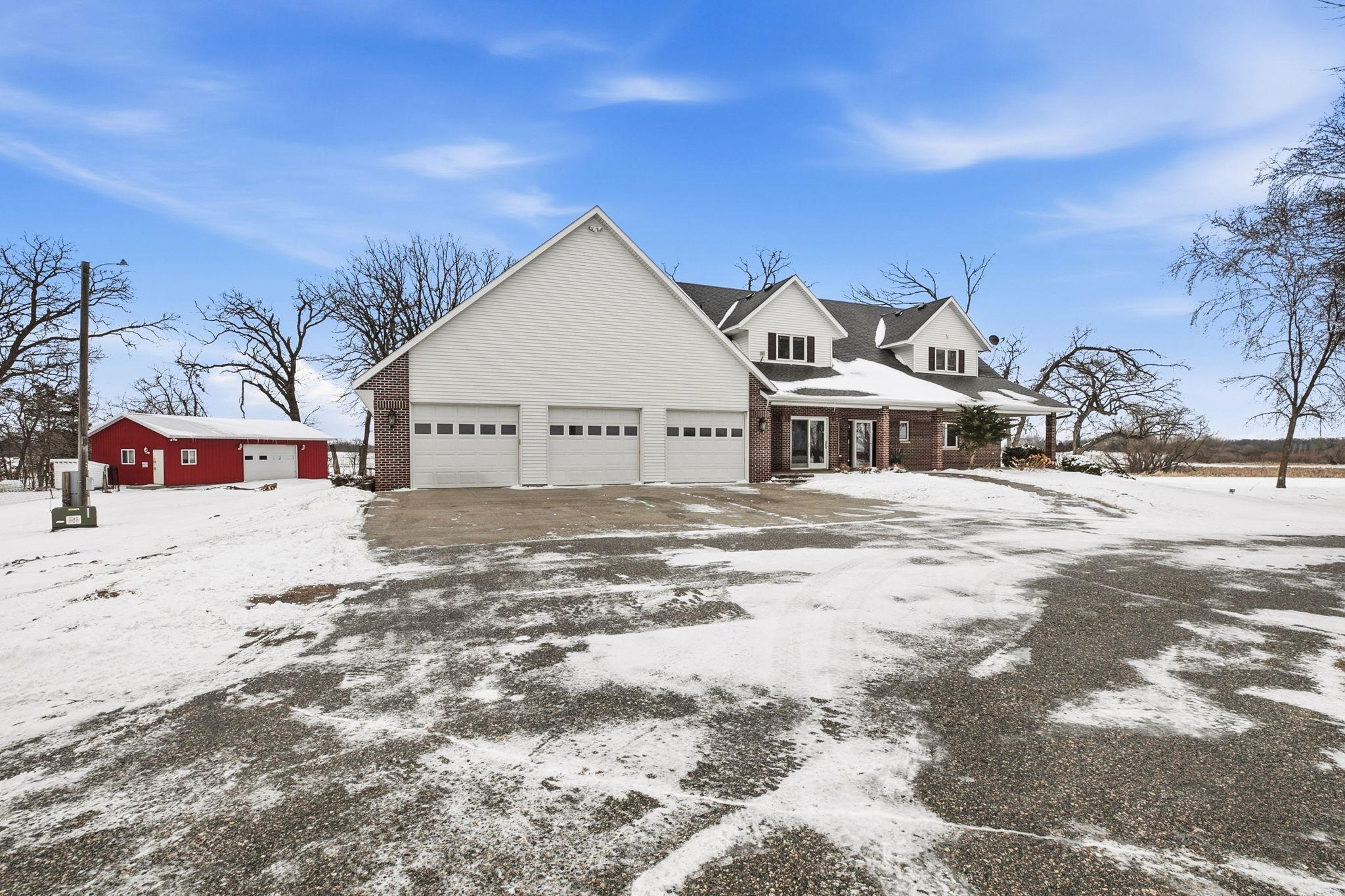3825 County Road 40 NE