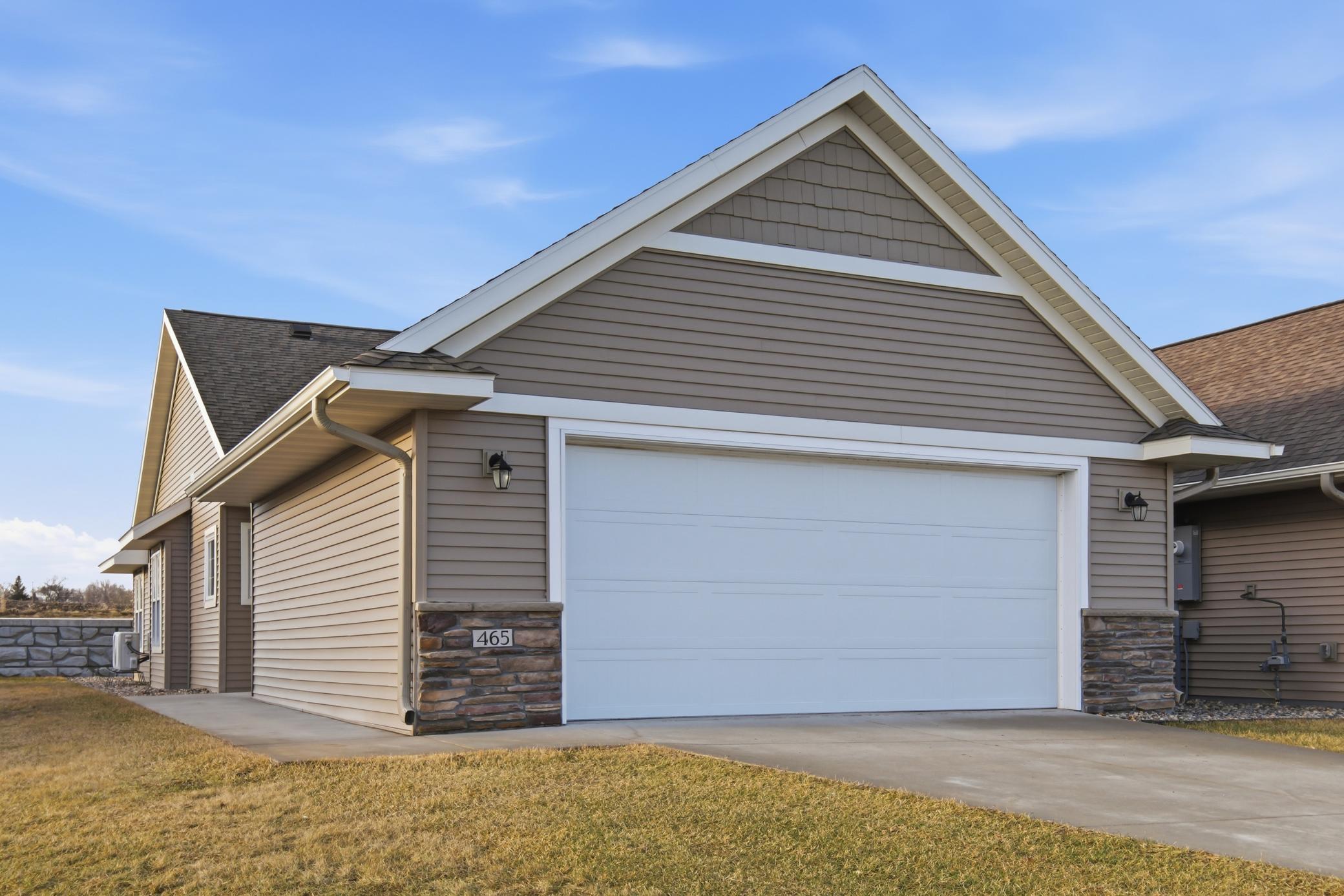 465 Meadowview Court, Paynesville, MN