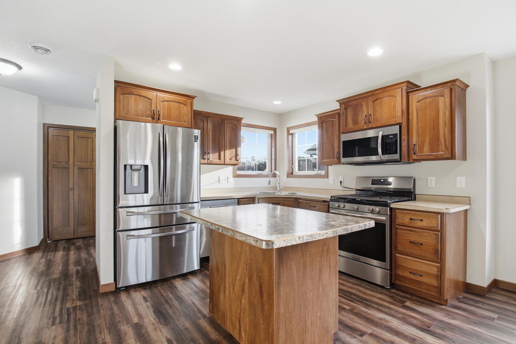 465 Meadowview Court