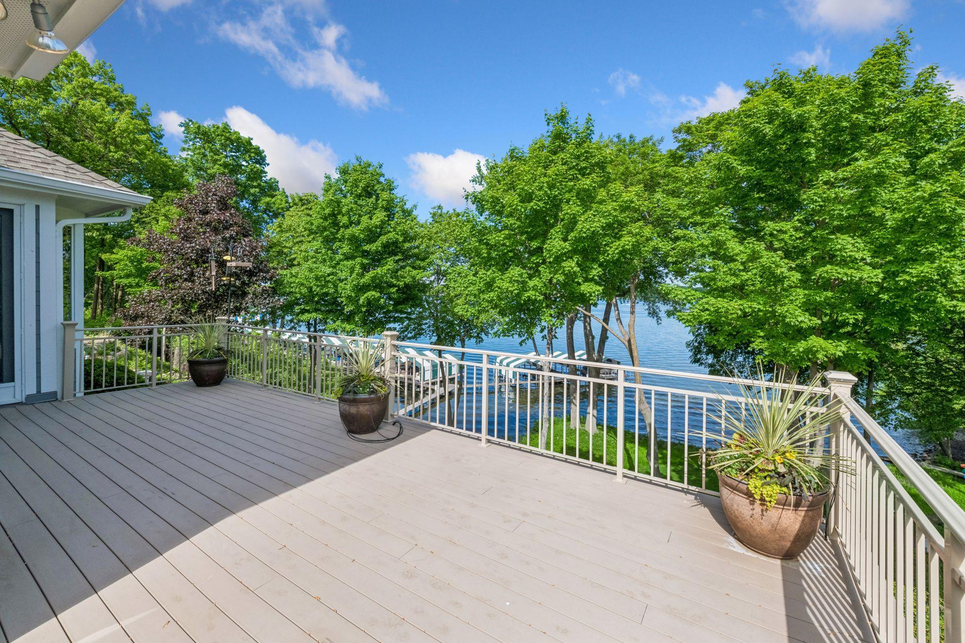 2948 Pelican Point Circle