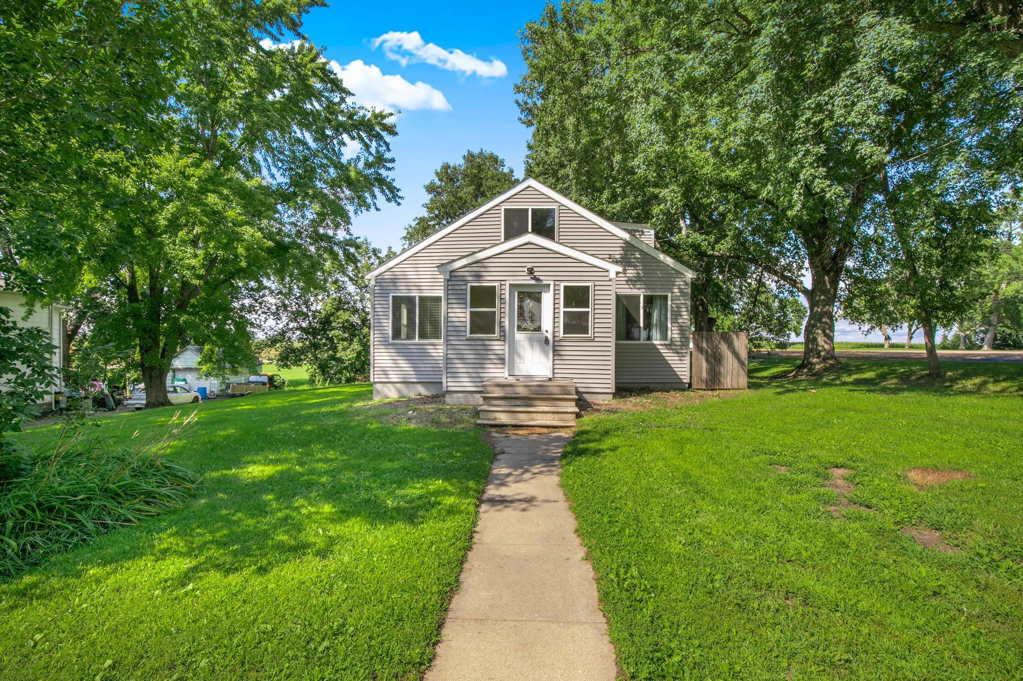 109 Main Street E