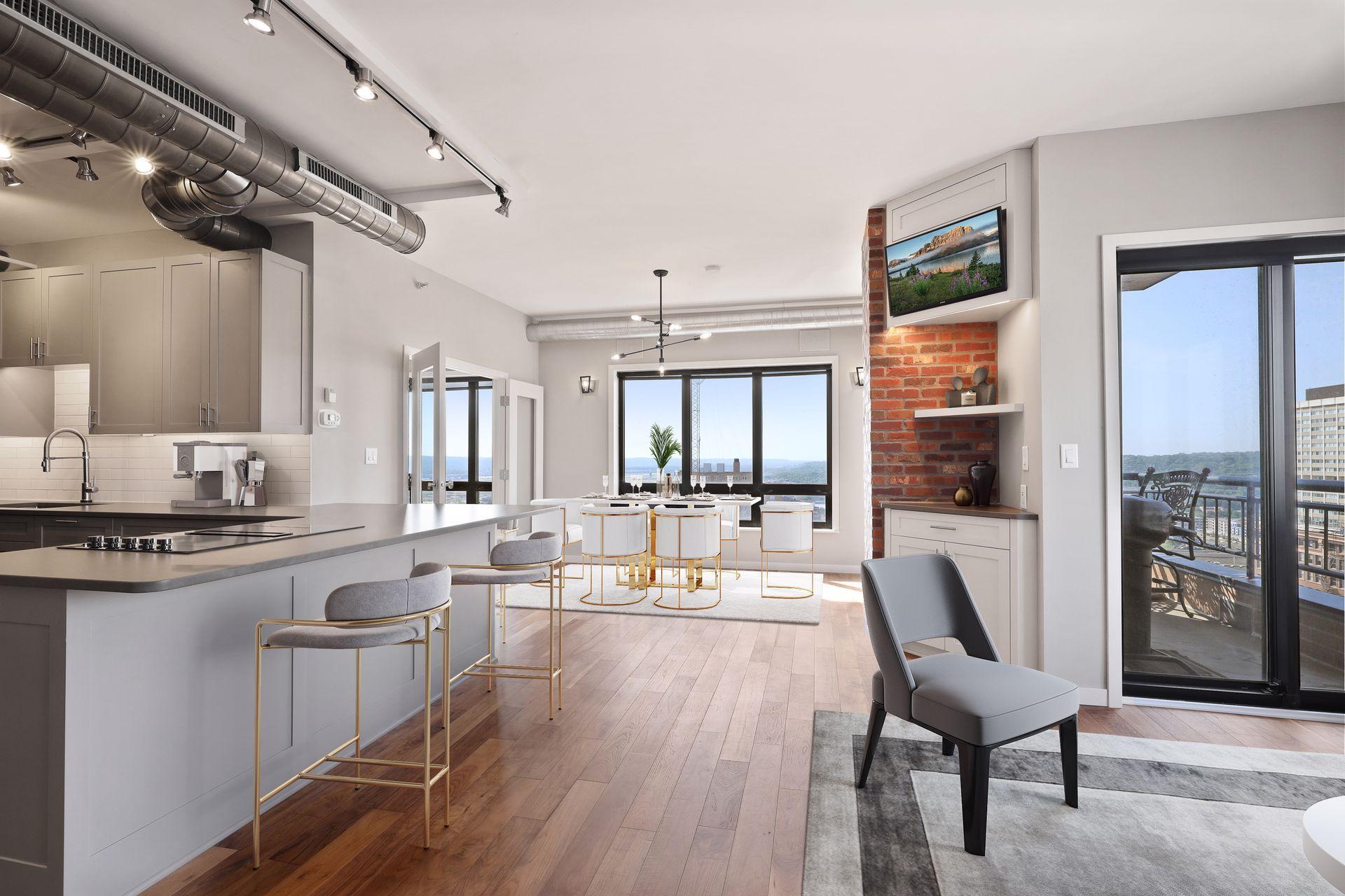 168 6th Street E