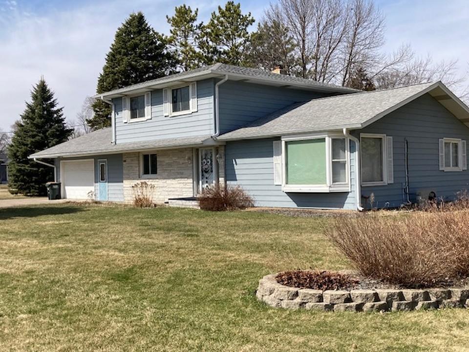 693 Stearns Avenue E, Eden Valley, MN