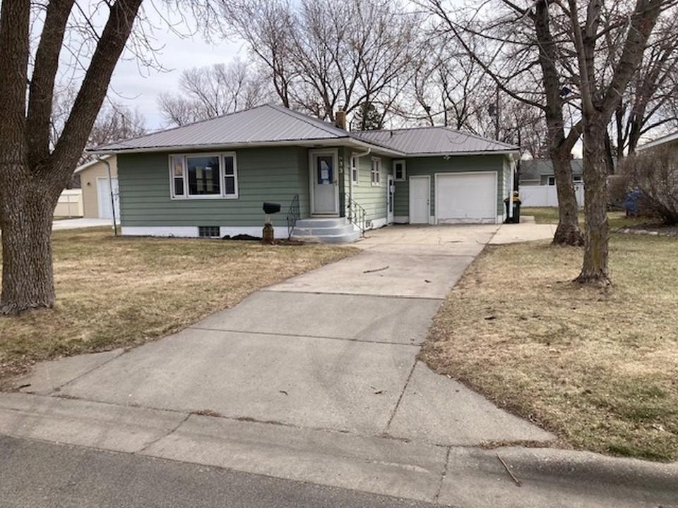 633 Stearns Avenue, Paynesville, MN