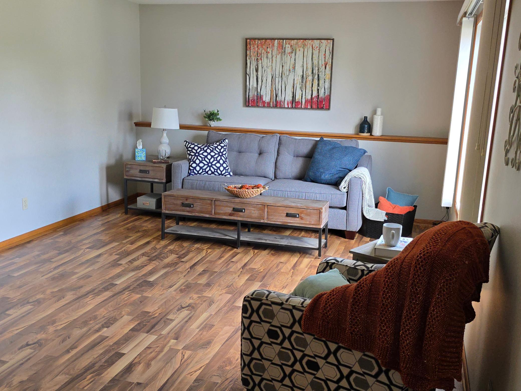 1102 Park Street W