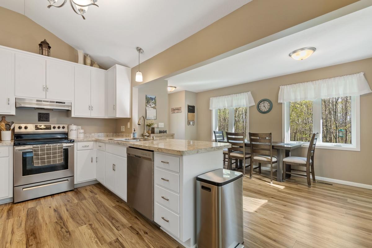 6715 Sioux Trail