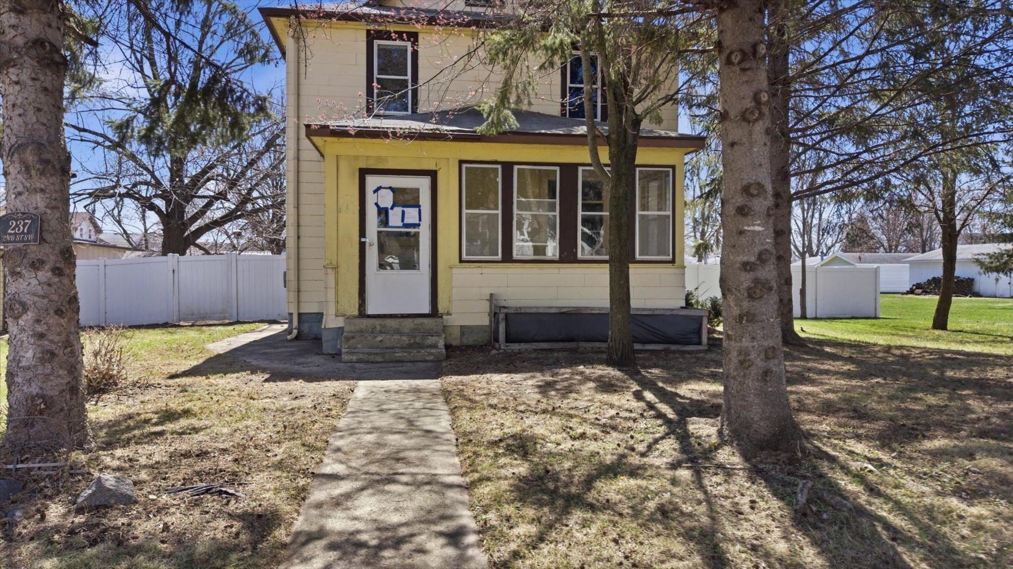 237 2nd Street SW, Richmond, MN