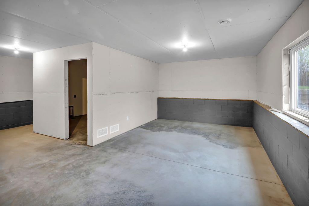 1508 3rd Street S