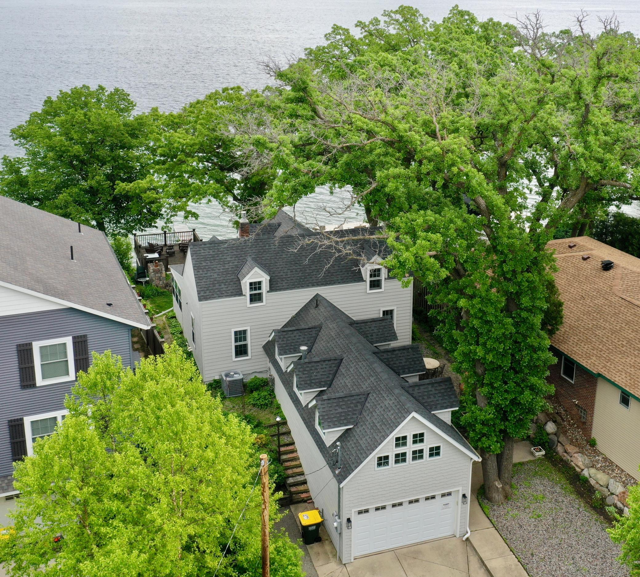 271 Lake Avenue N, Spicer, MN