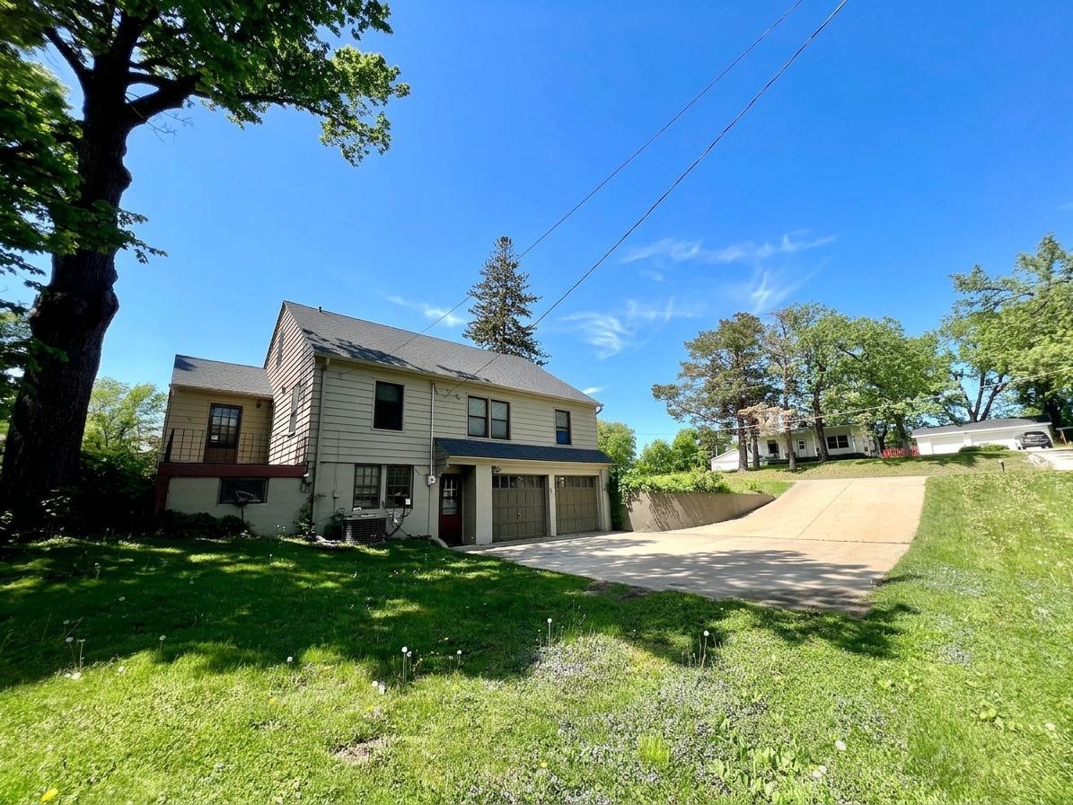 26 Birch Street NE