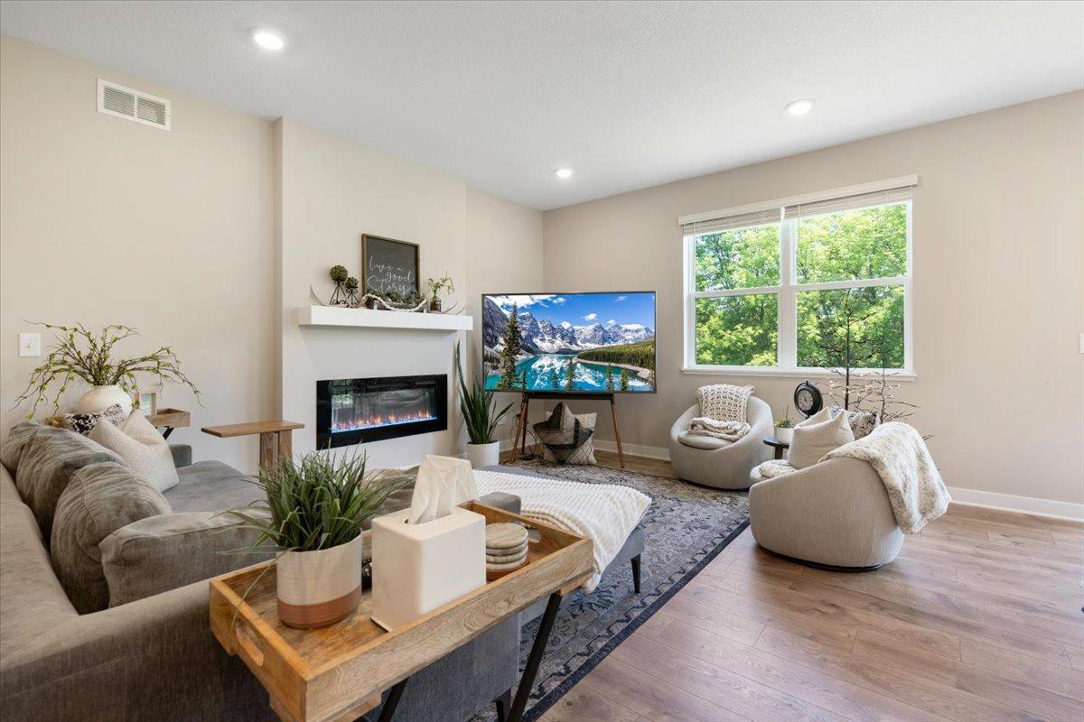 19142 Grass Lake Trail