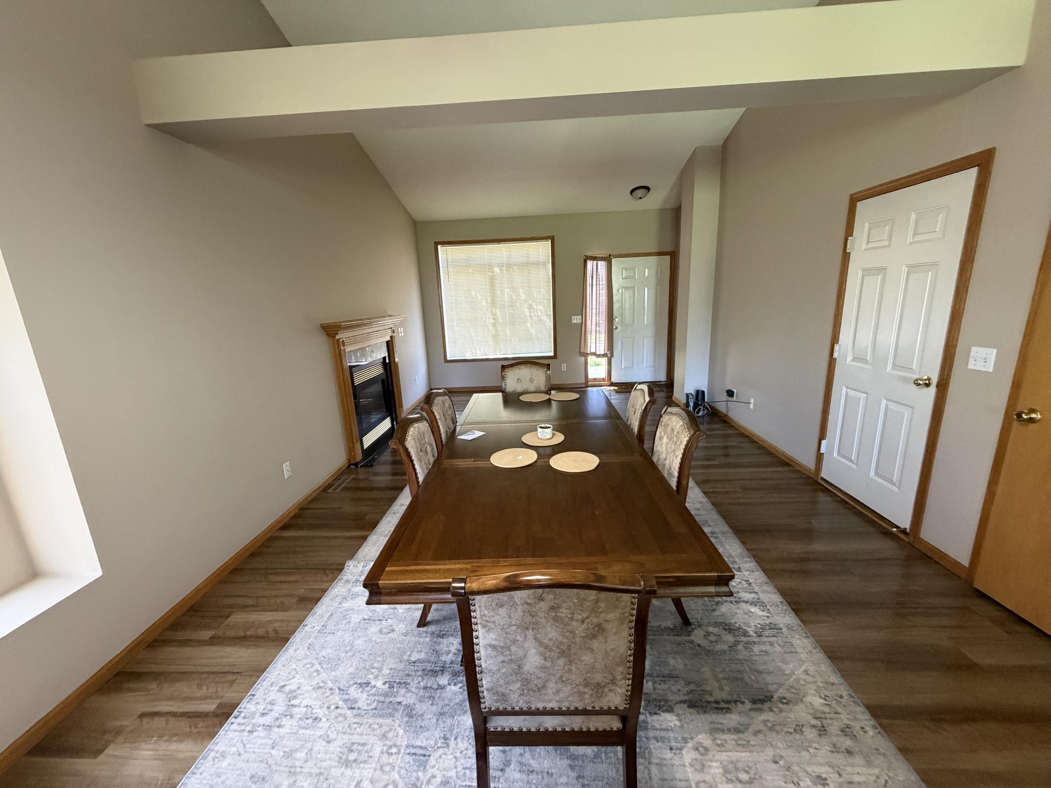 402 Creekside Drive