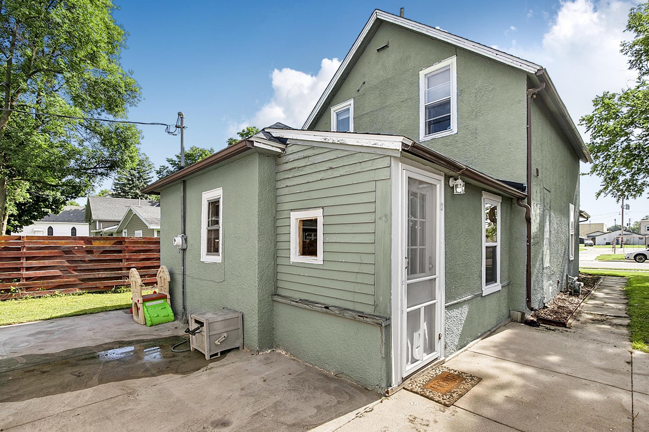 251 Church Street N