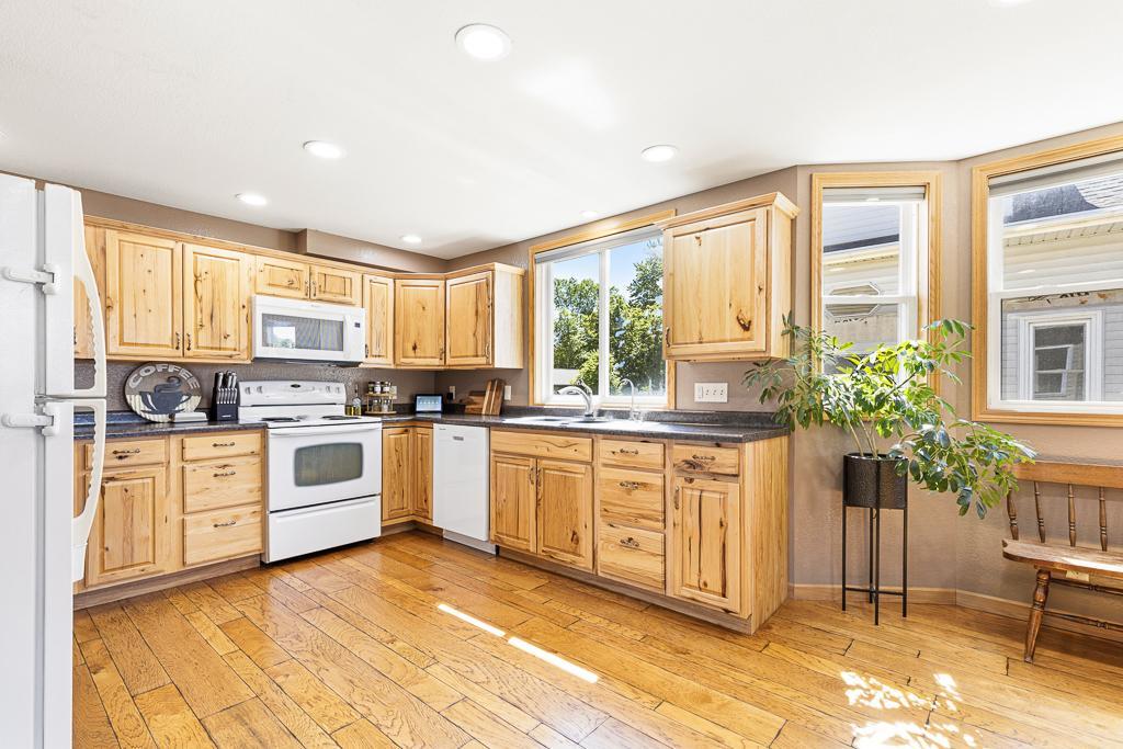 313 7th Street W