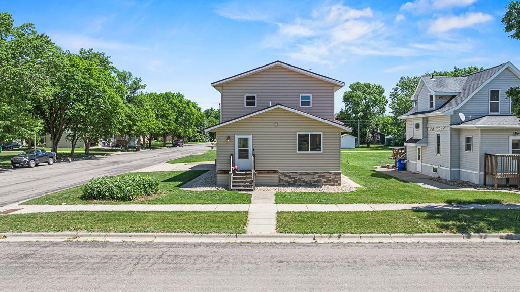 313 7th Street W