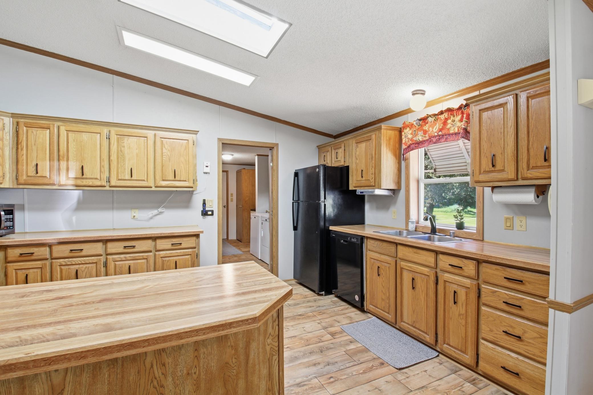 7001 County Road 40 NE