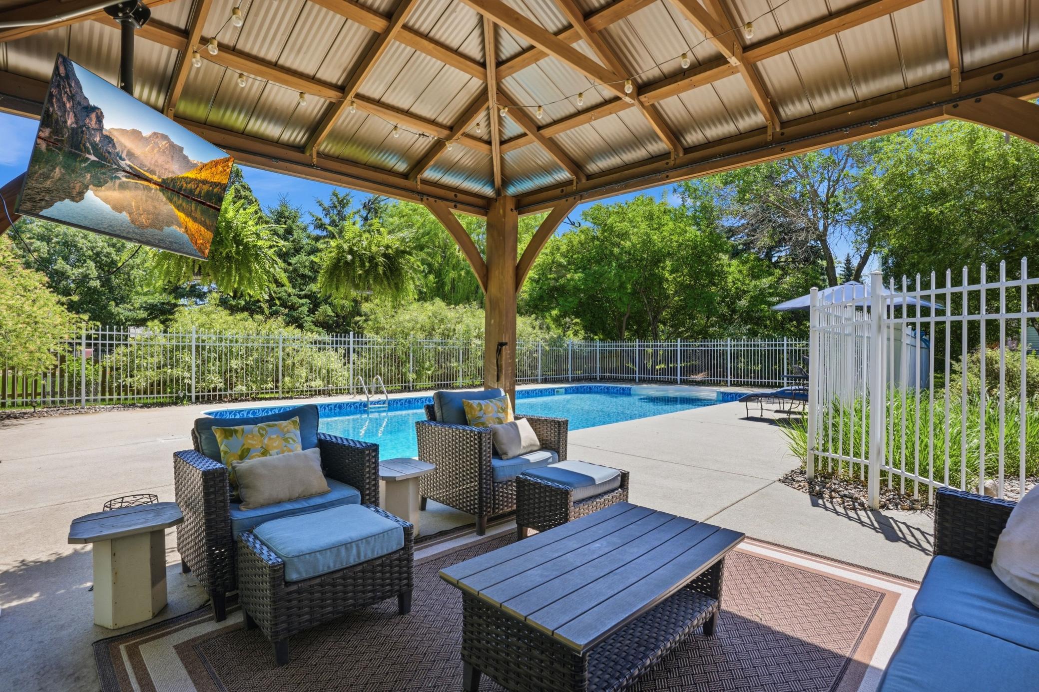 8511 Cedar Court