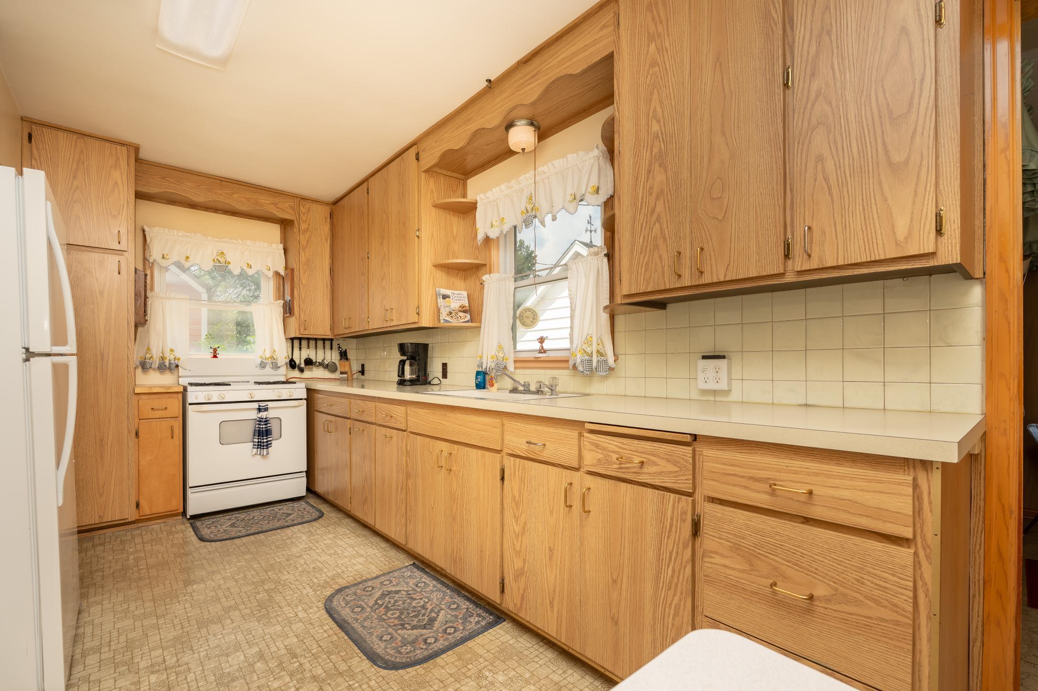 102 5th Street NE