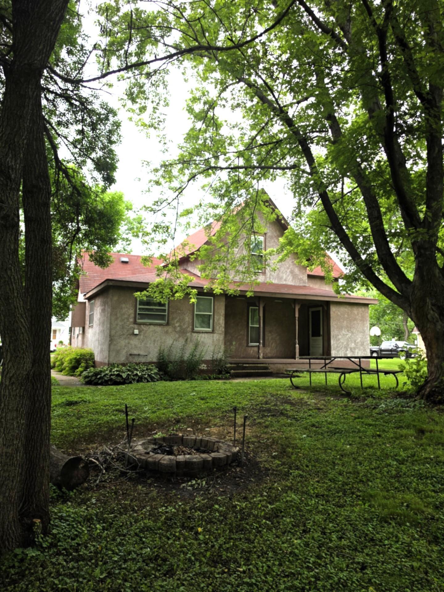 411 Pine Street