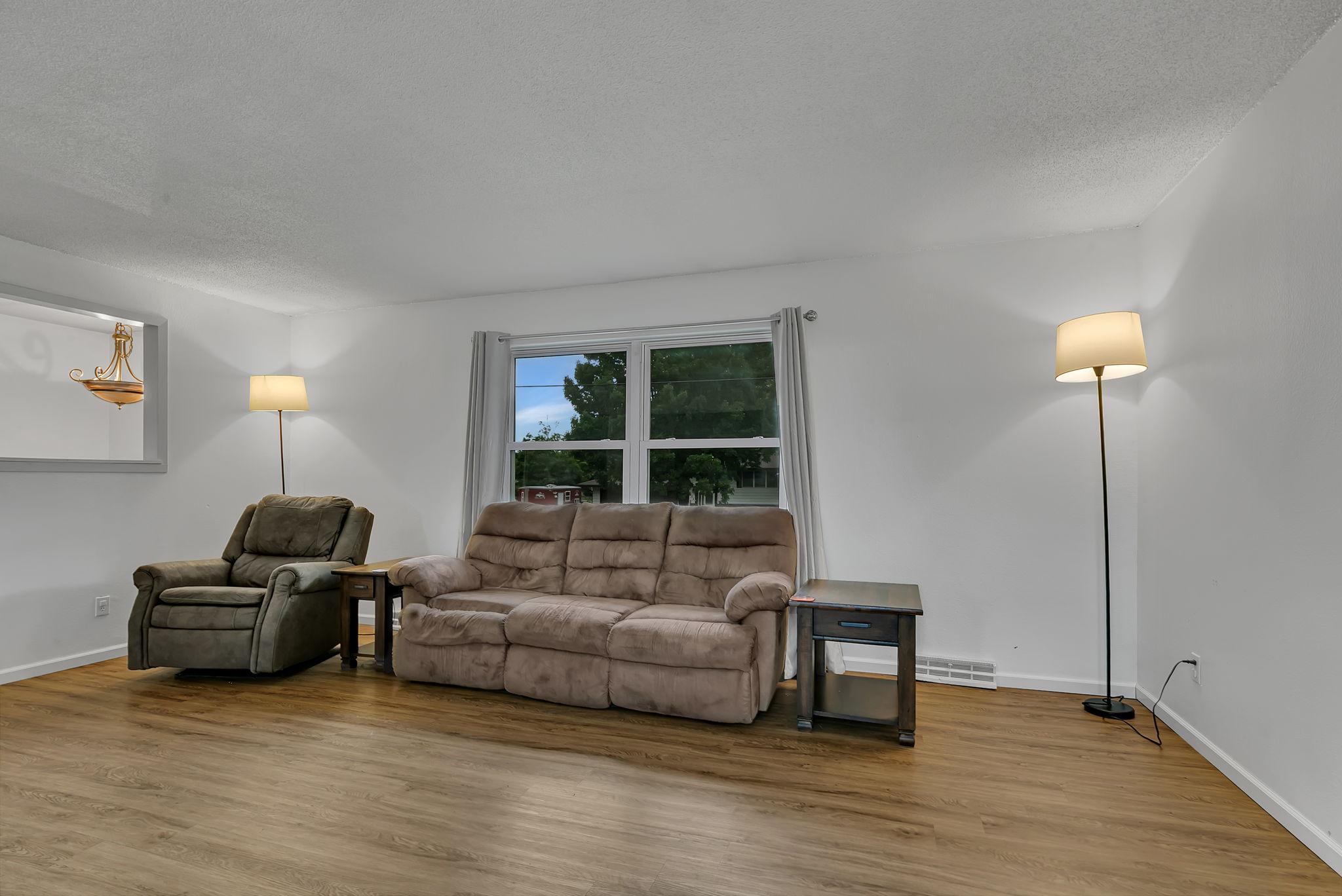 105 Barracuda Avenue SE