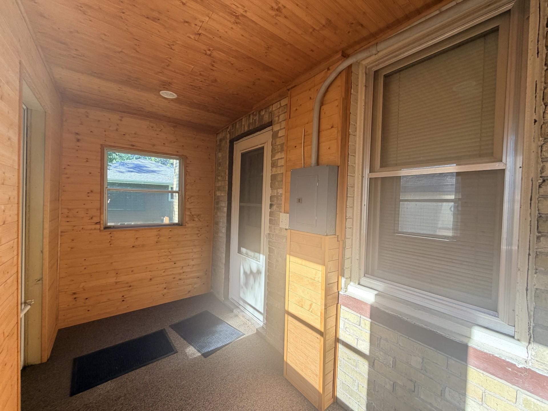 251 Hall Avenue SW