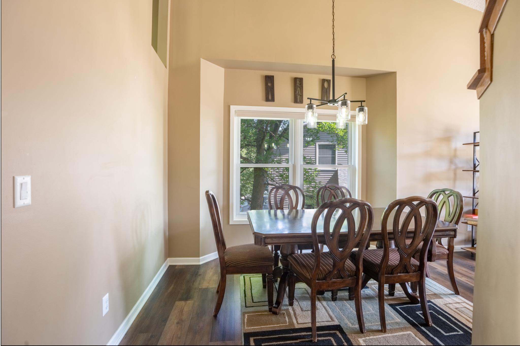 2211 Regent Lane SW