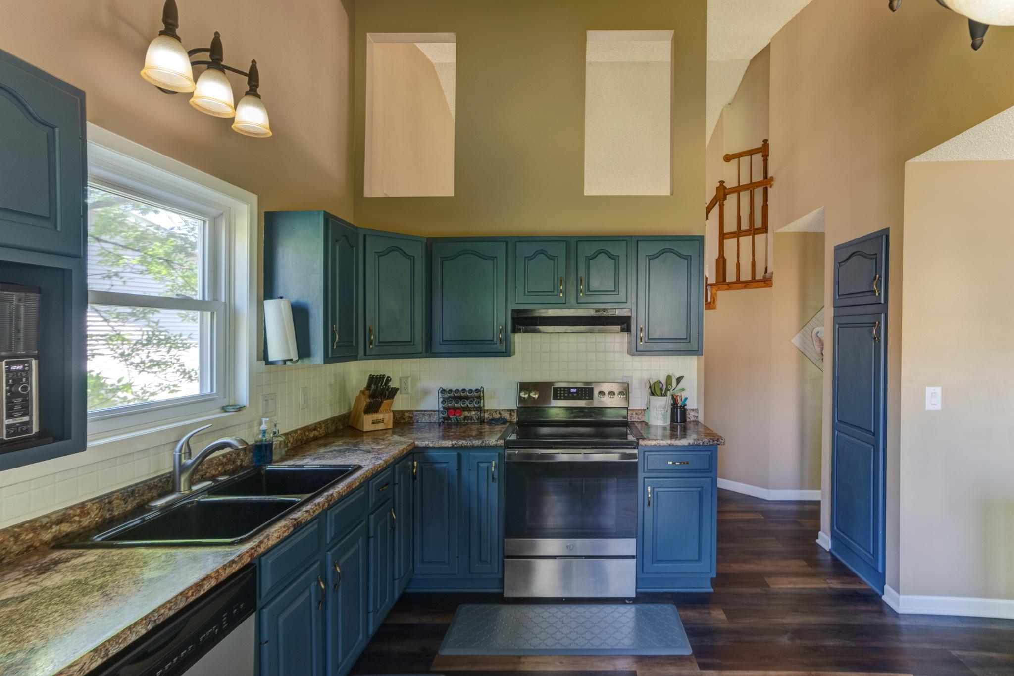 2211 Regent Lane SW