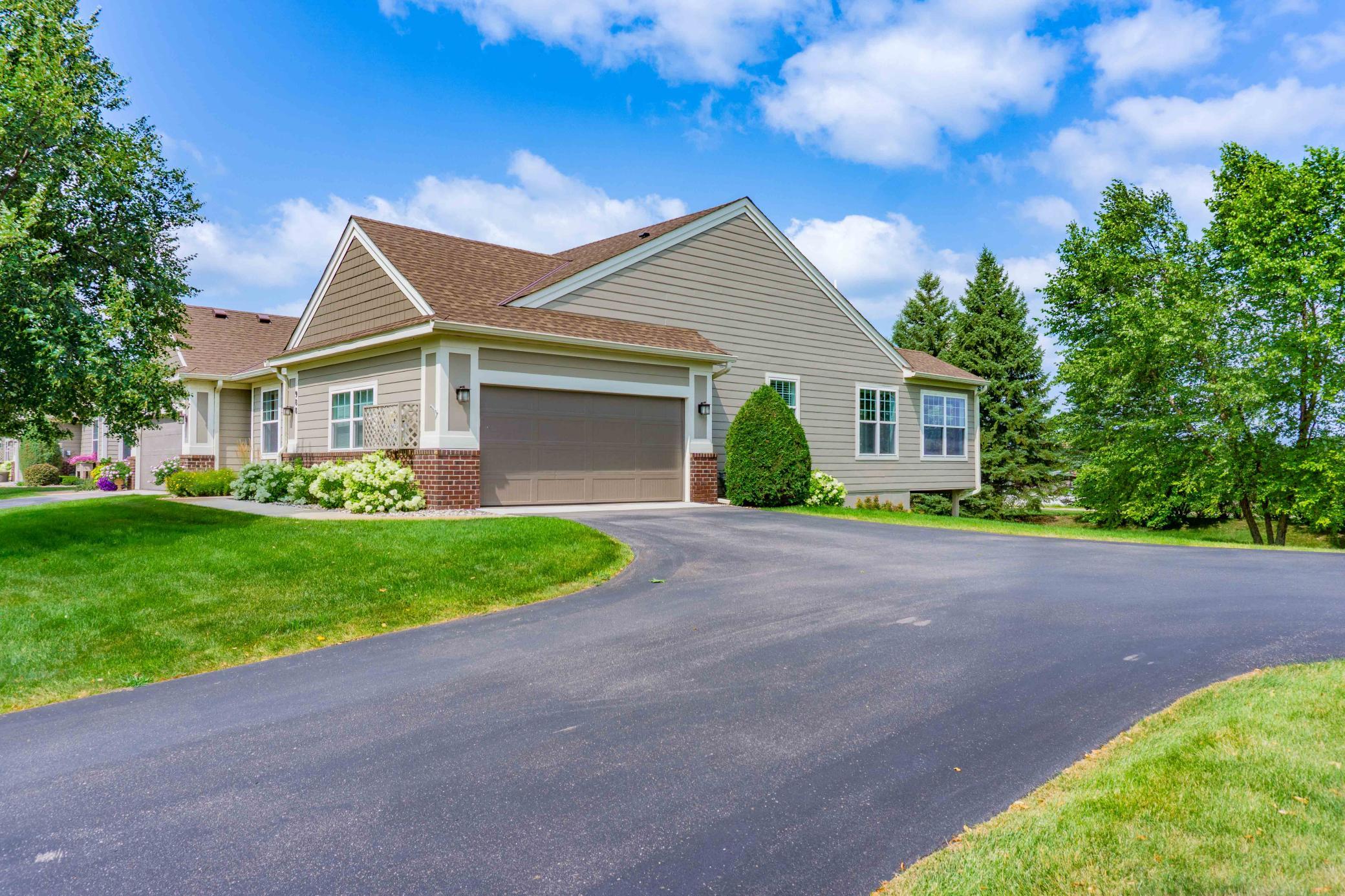 988 Daylily Drive