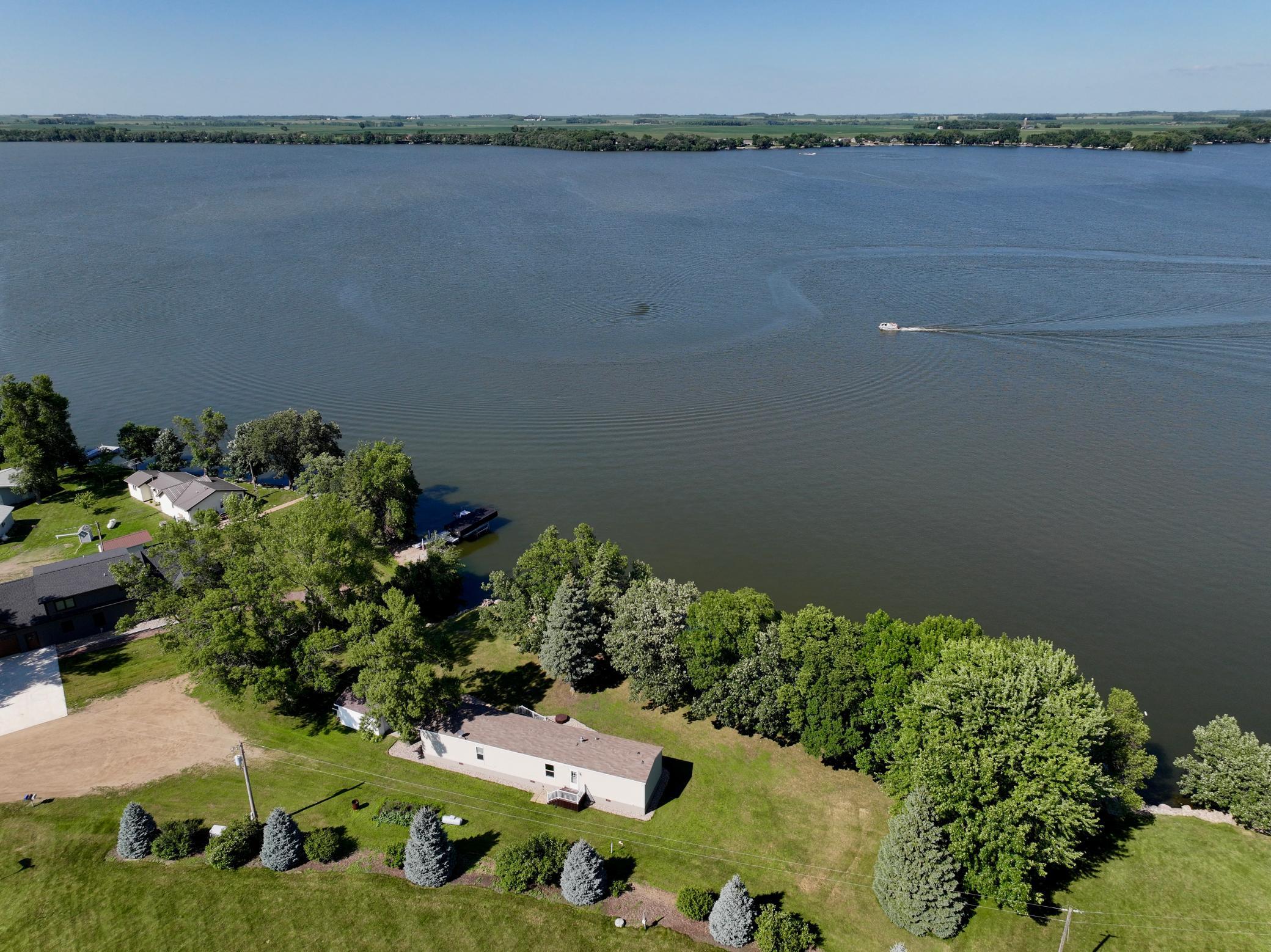 82 Pioneer Trail