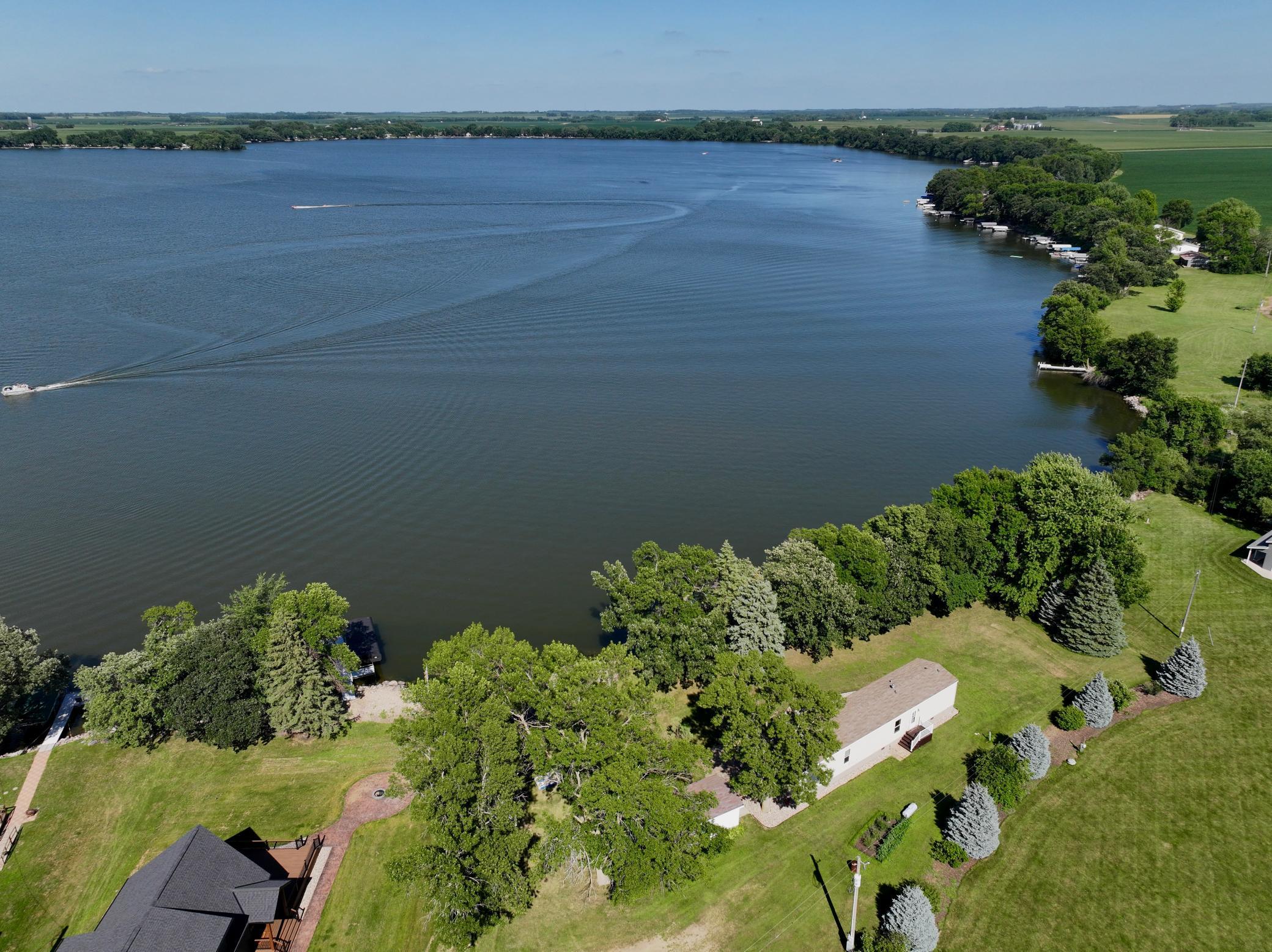 82 Pioneer Trail
