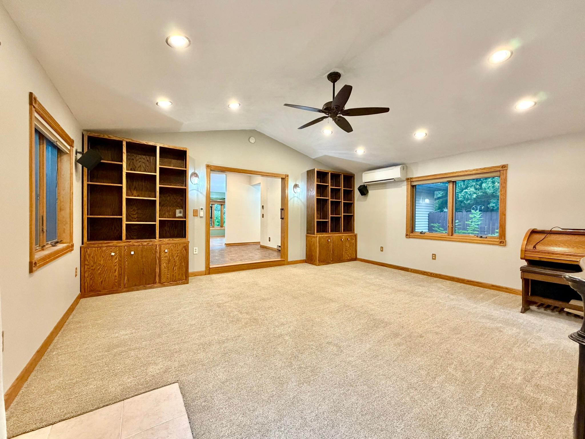 2326 Hallquist Avenue