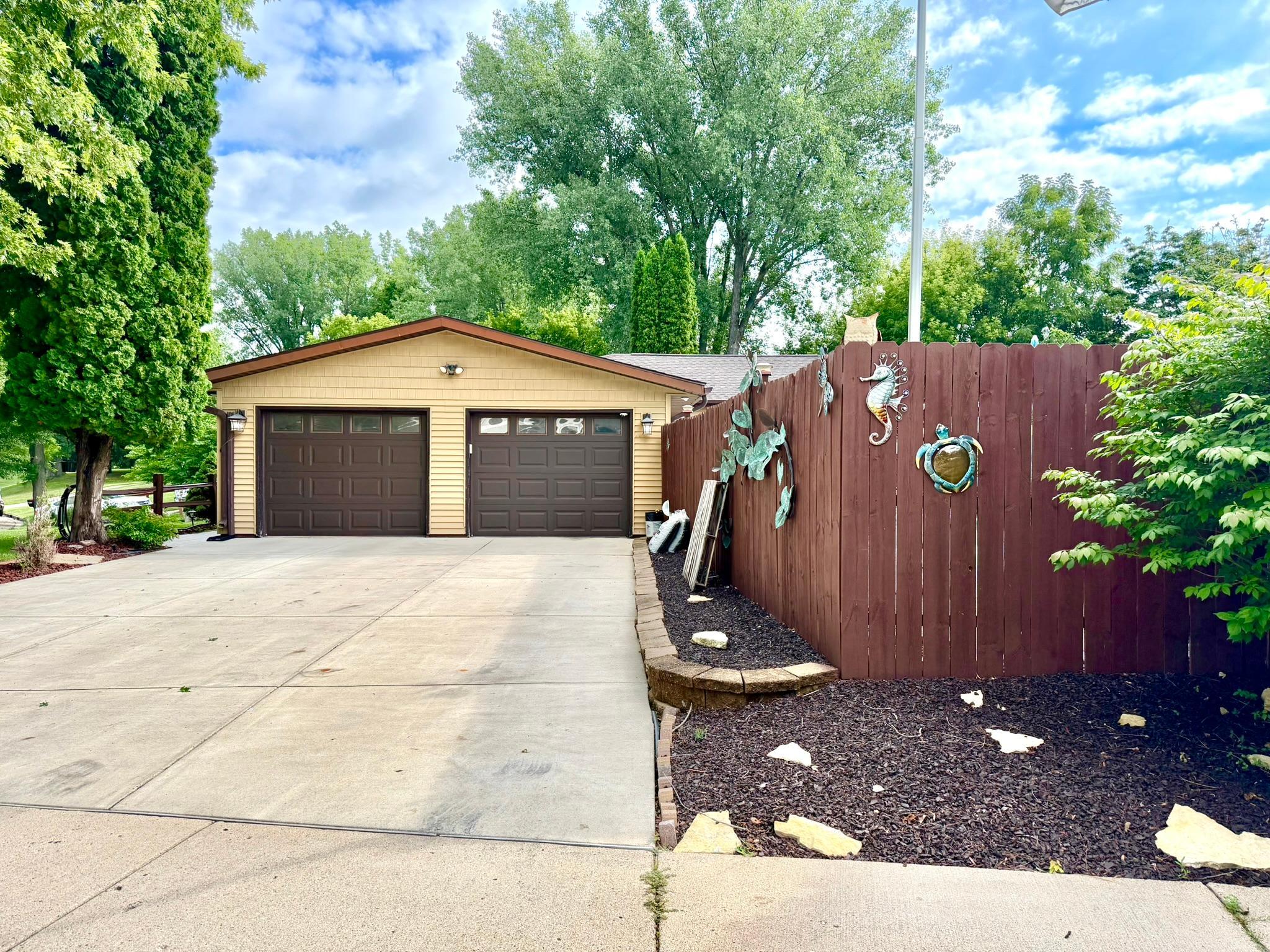2326 Hallquist Avenue