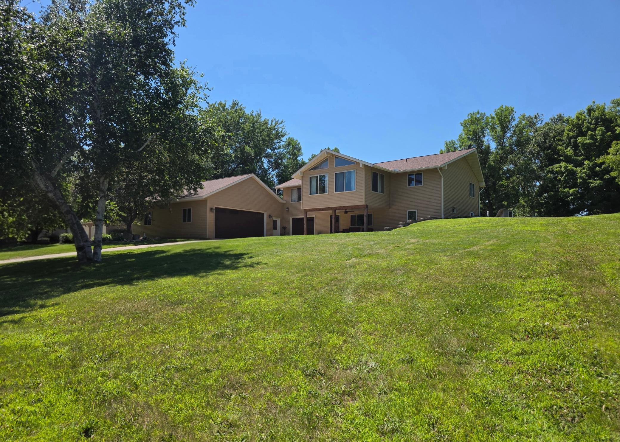 7126 196th Avenue NE, New London, MN