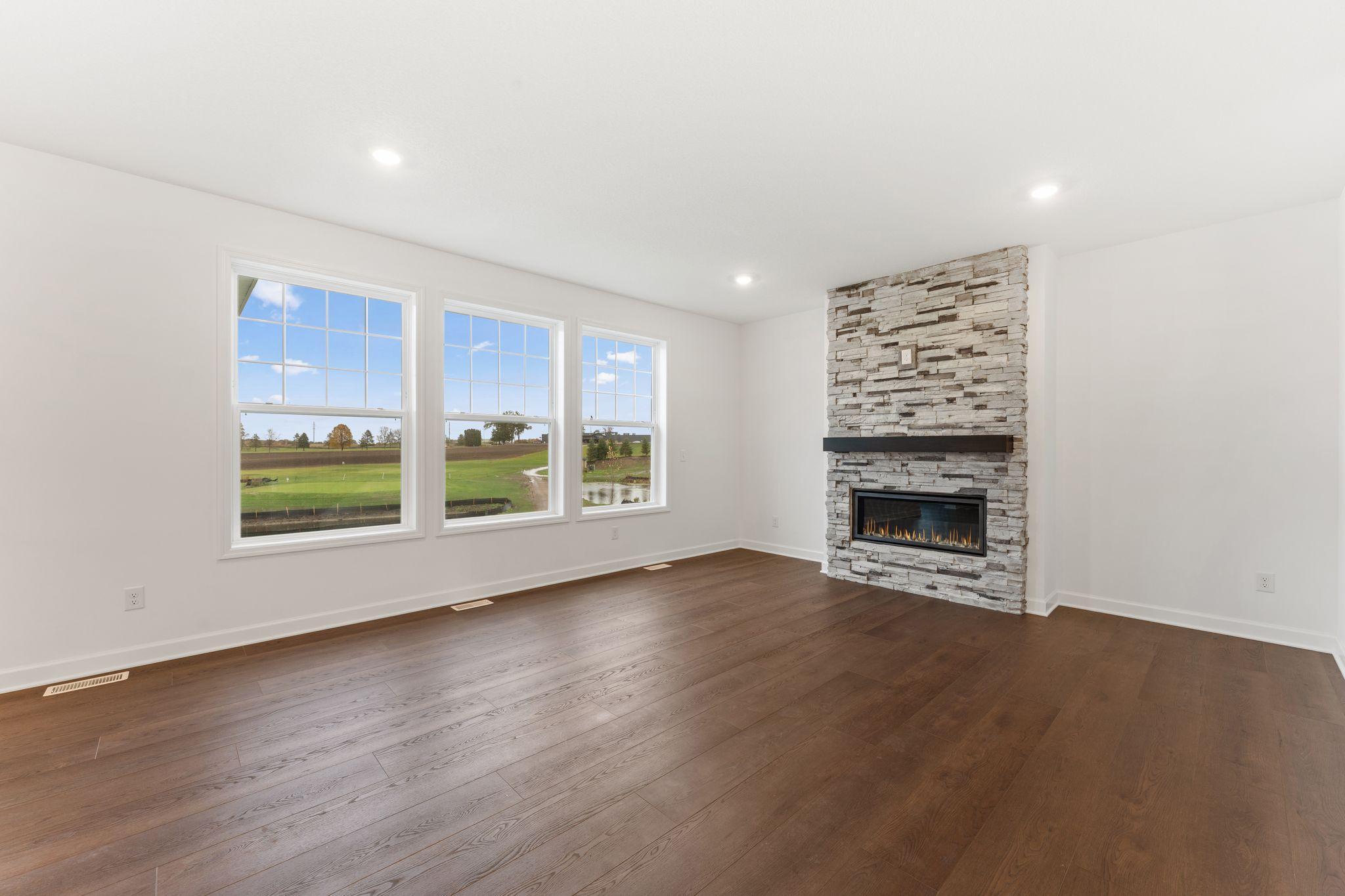 15670 112th Avenue N