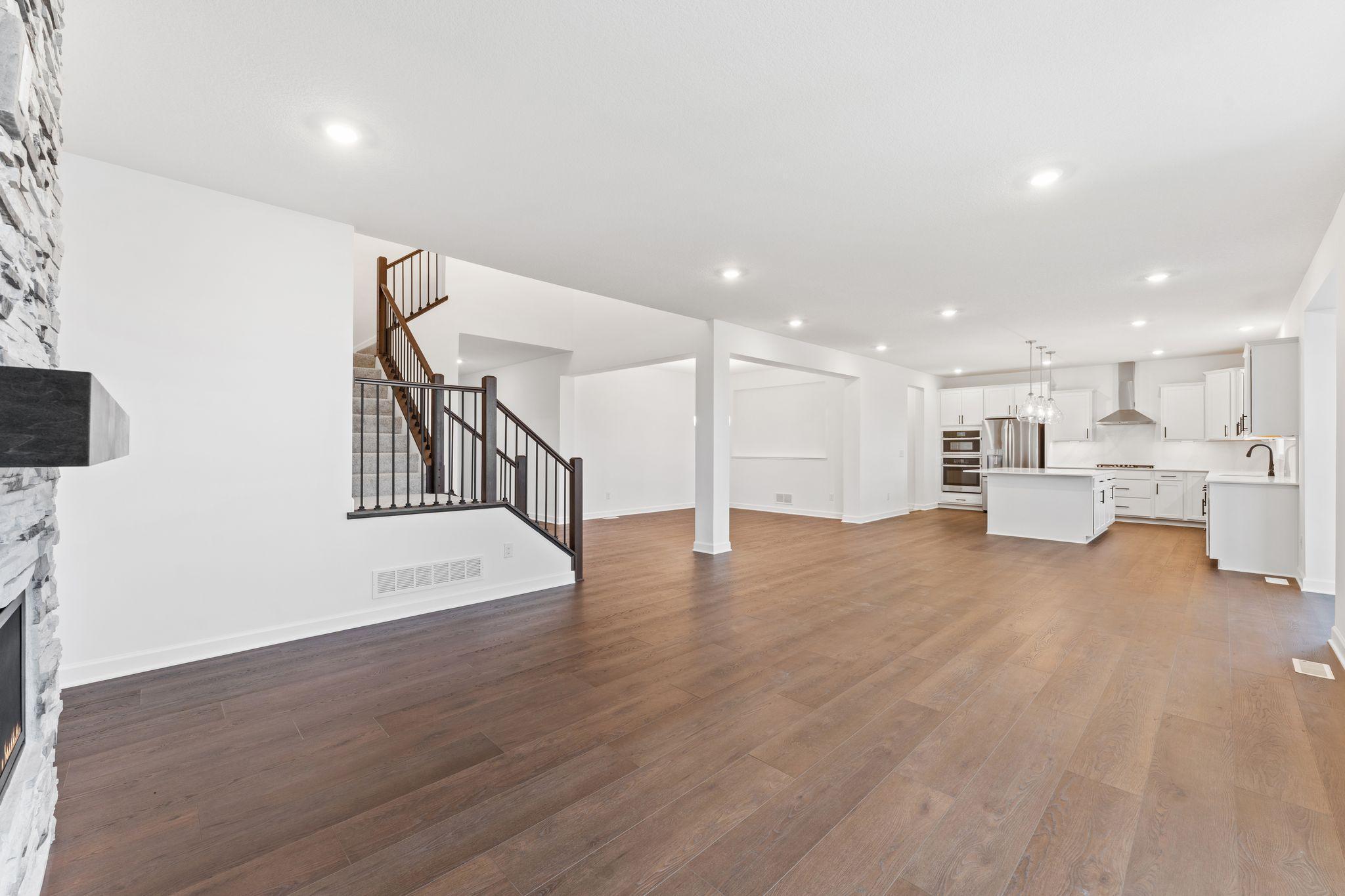 15670 112th Avenue N
