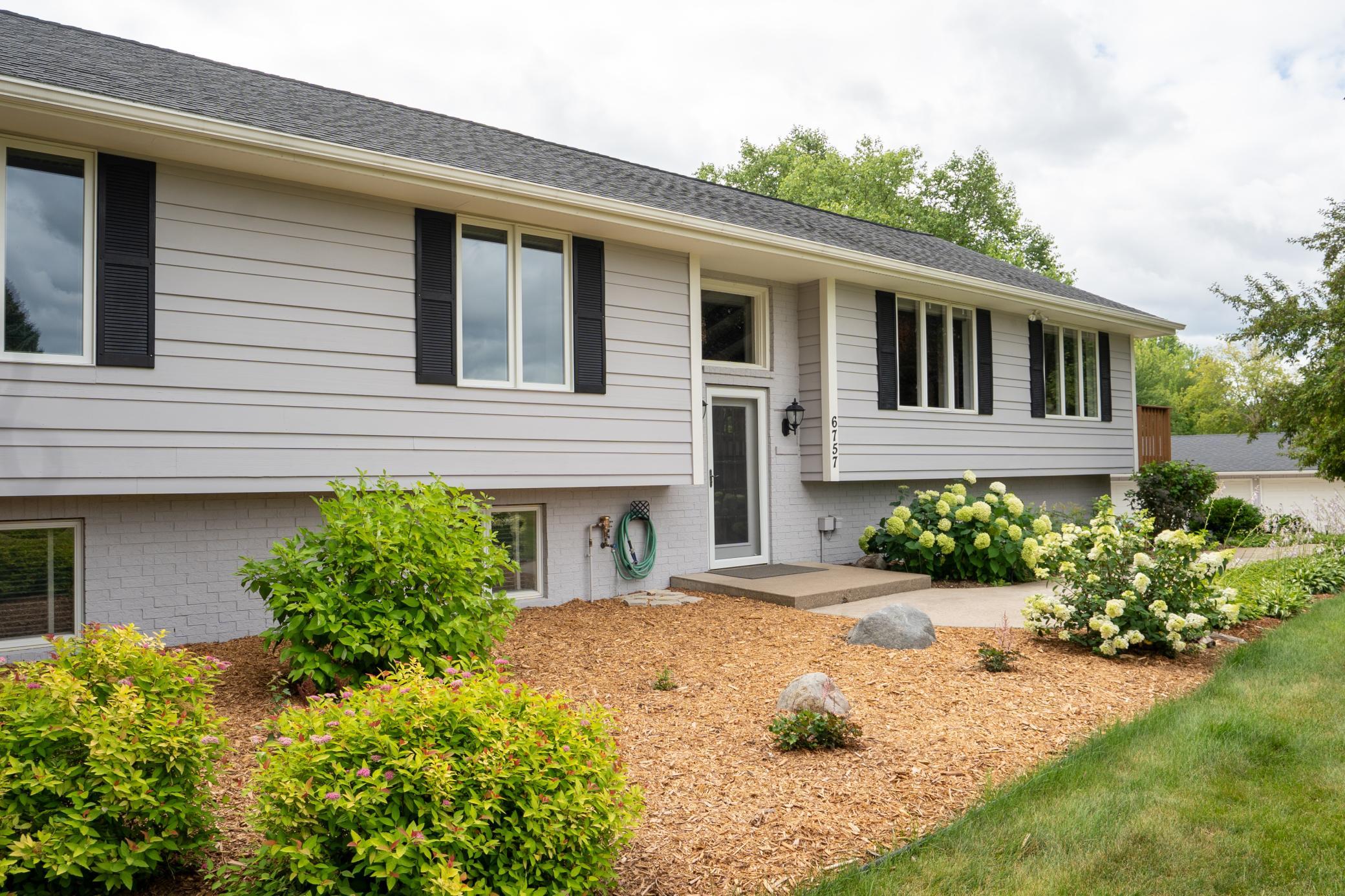 6757 Horseshoe Bend Drive