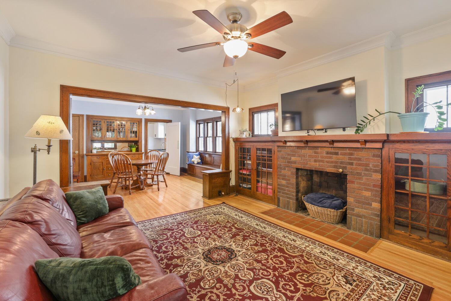 150 Stevens Street W