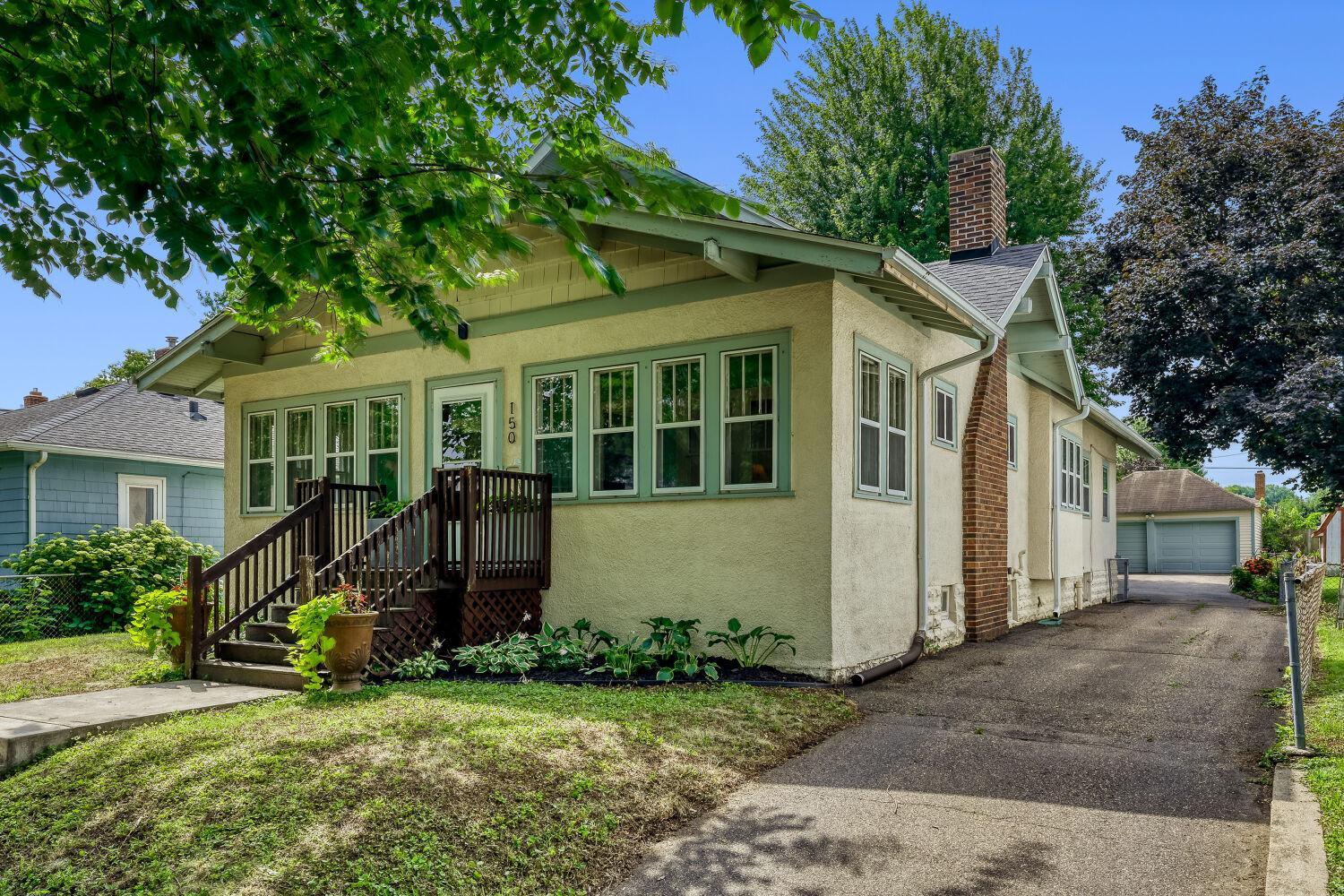 150 Stevens Street W