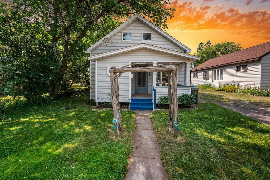 415 8th Street