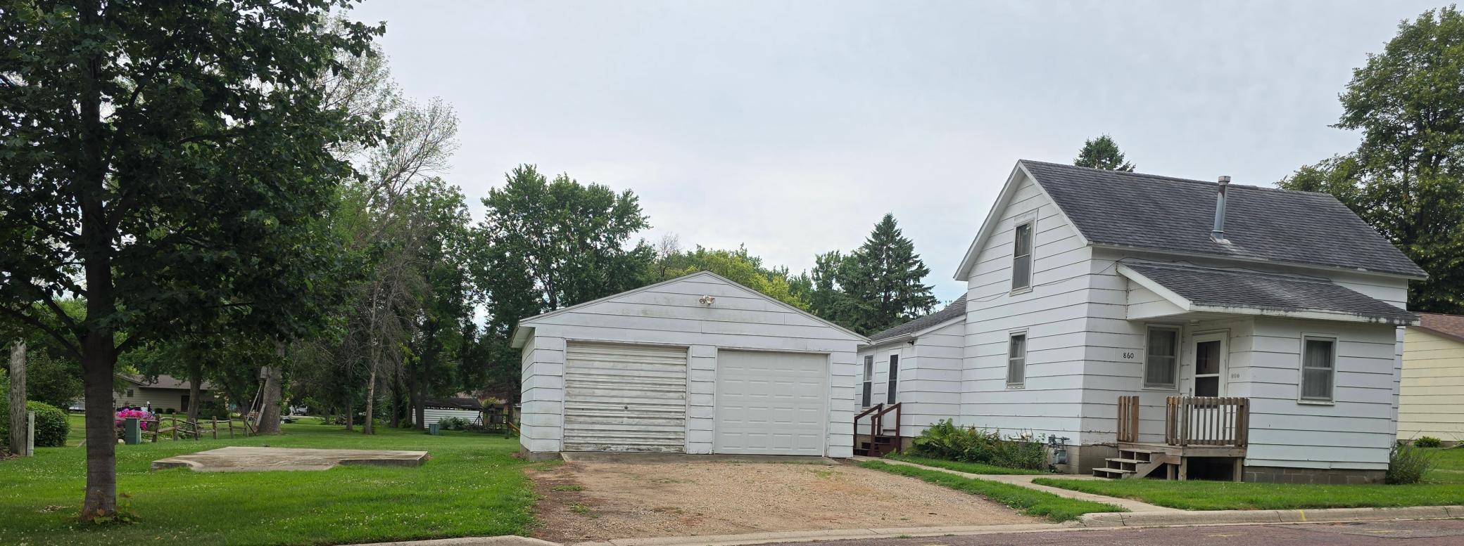 860 Basinger Memorial Drive