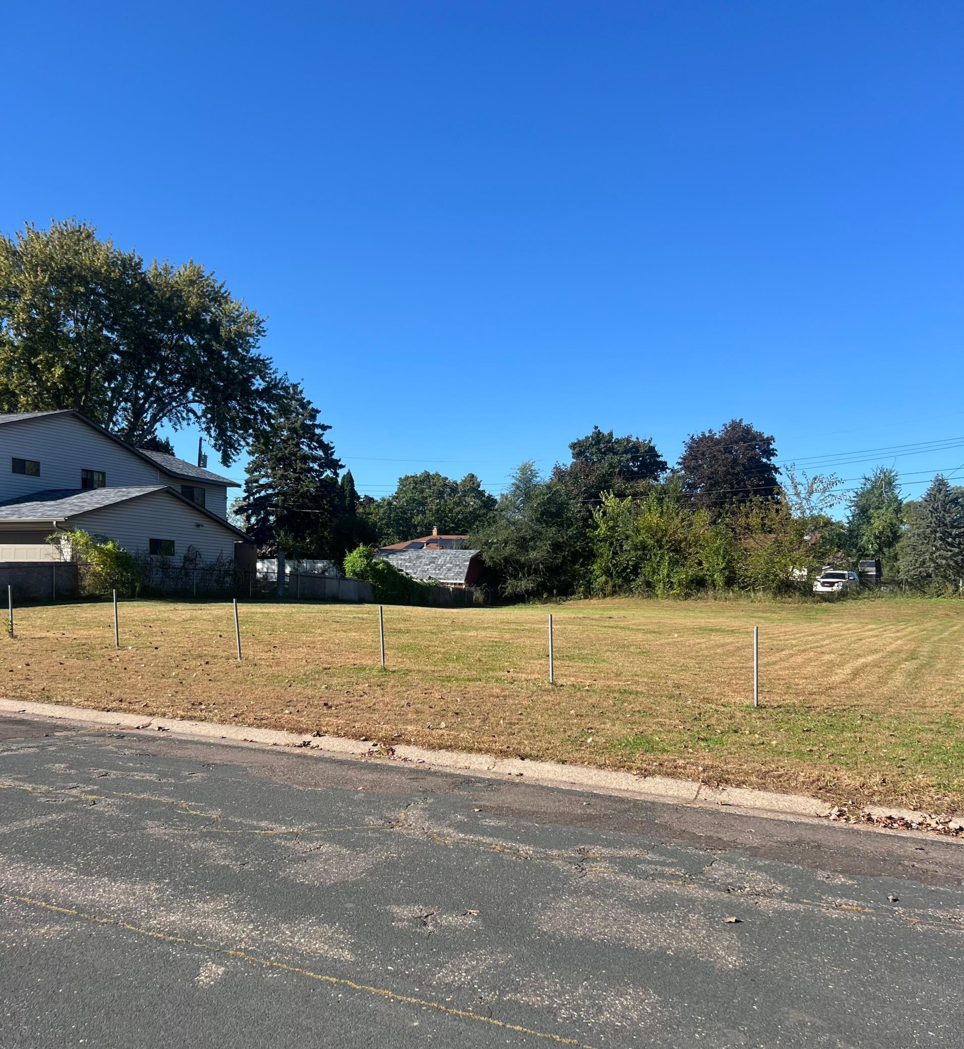 3XX Belmont Lane E