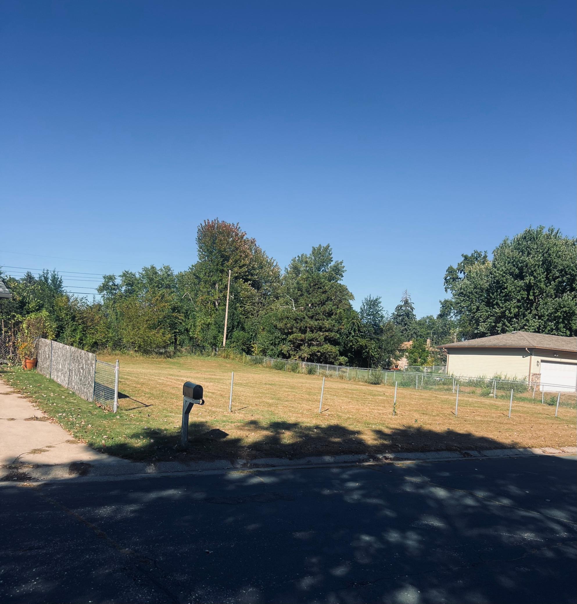 3XX Belmont Lane E