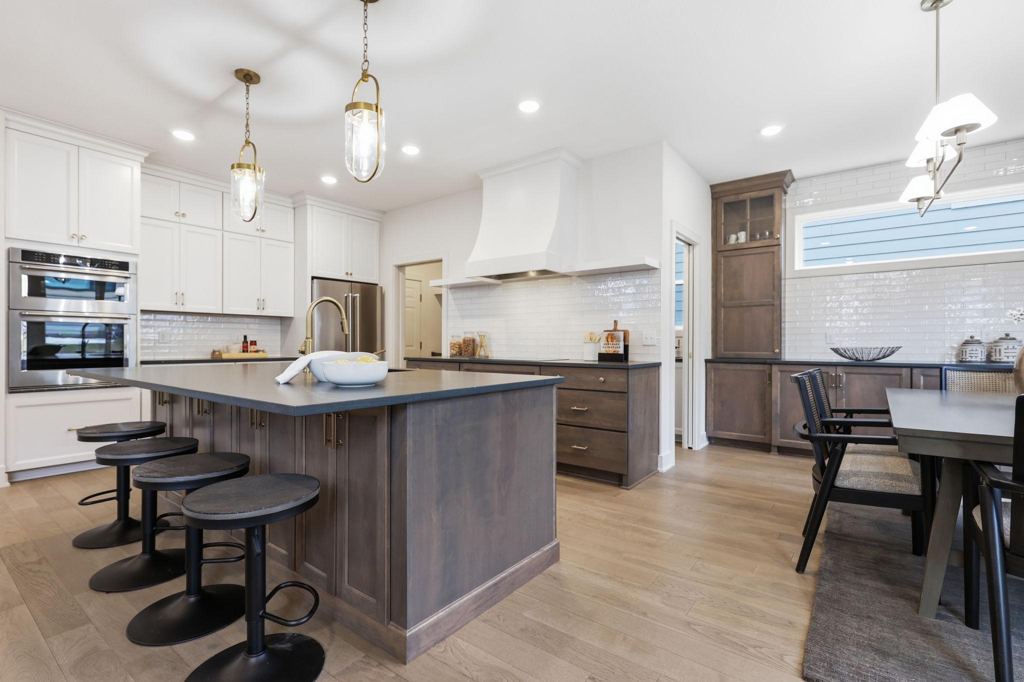3149 Inverness Lane