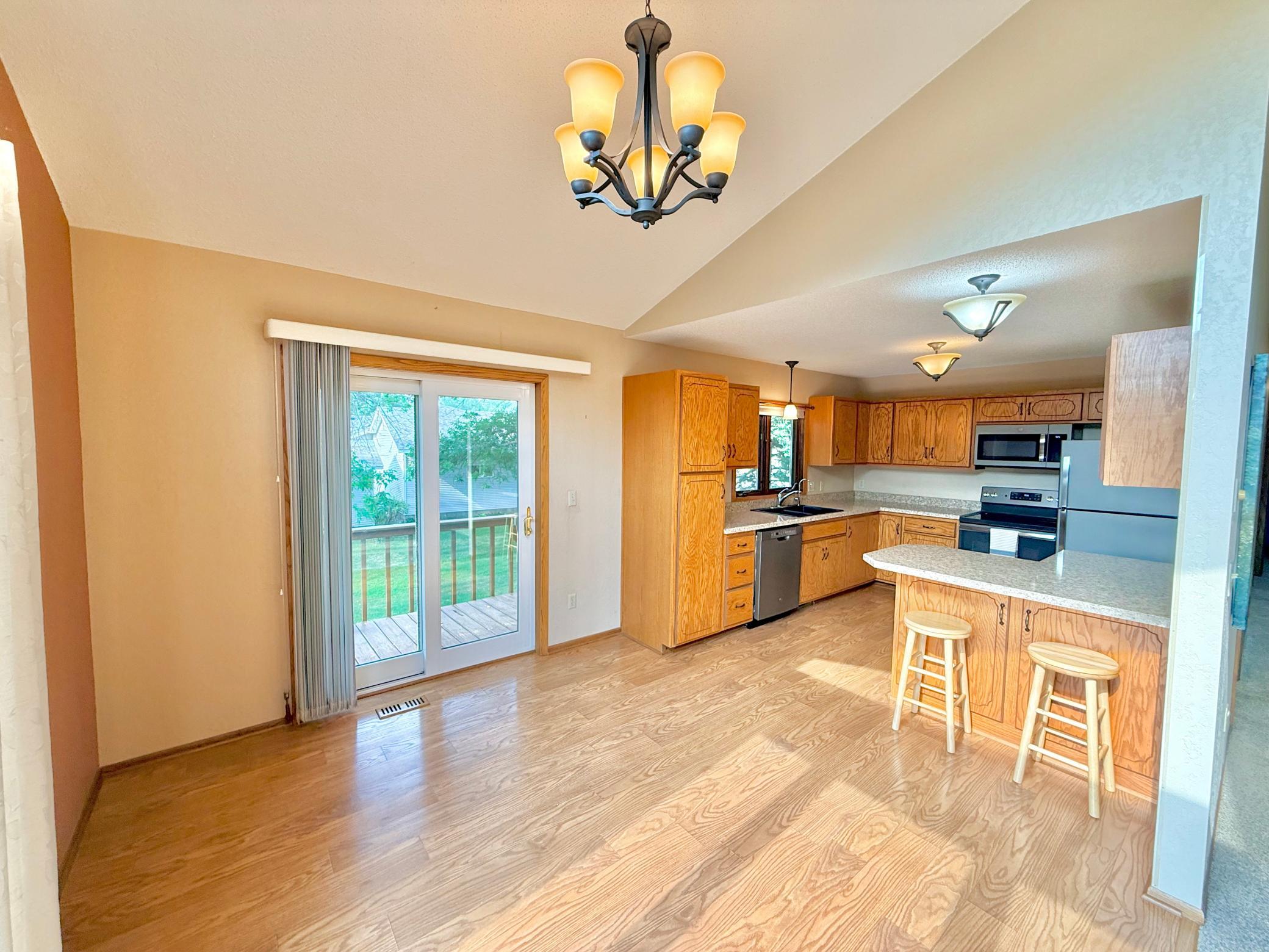 219 Lakeview Drive