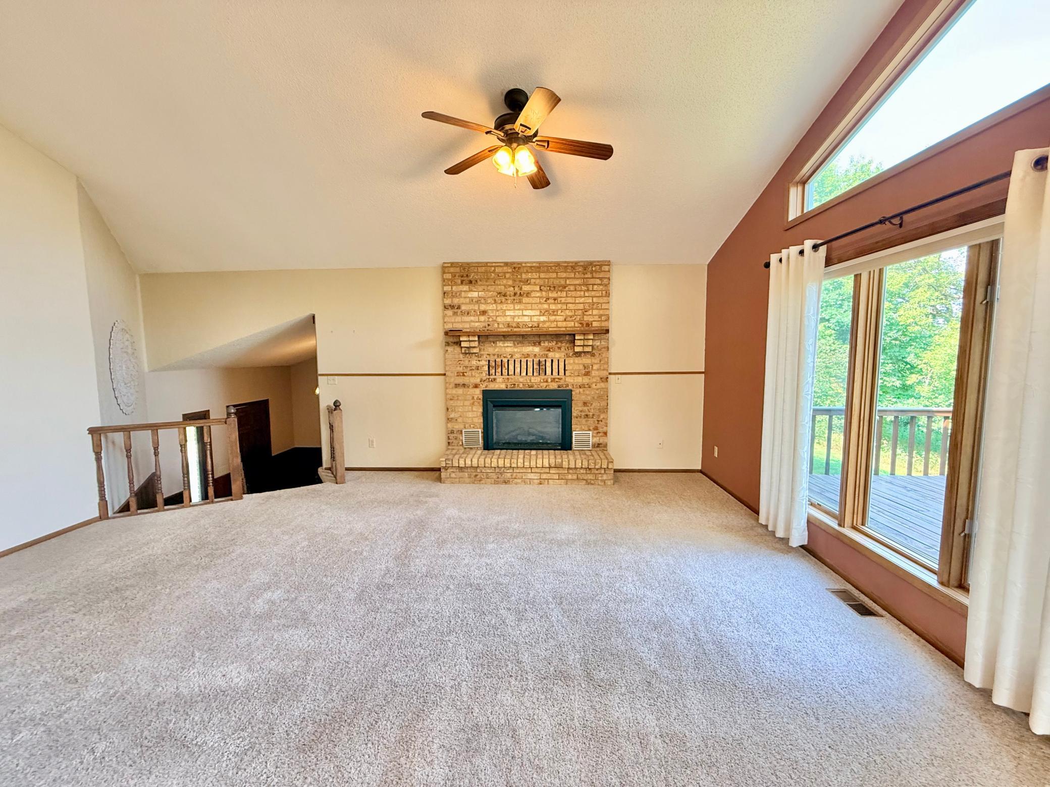 219 Lakeview Drive