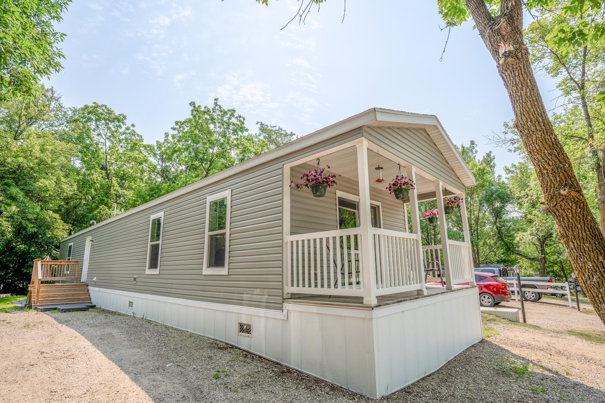 8170 North Shore Drive, Spicer, MN
