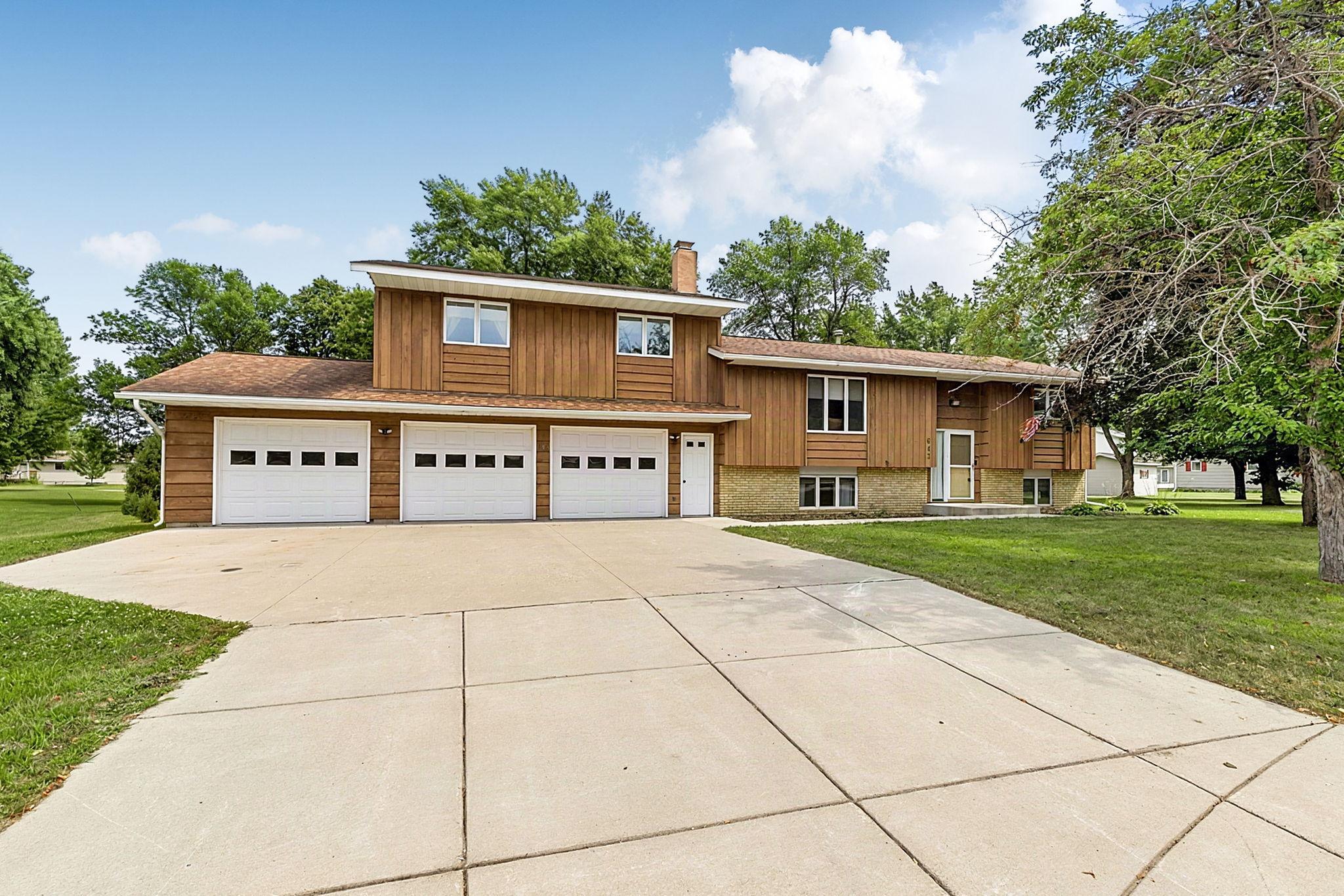643 Circle Pines Court, Paynesville, MN