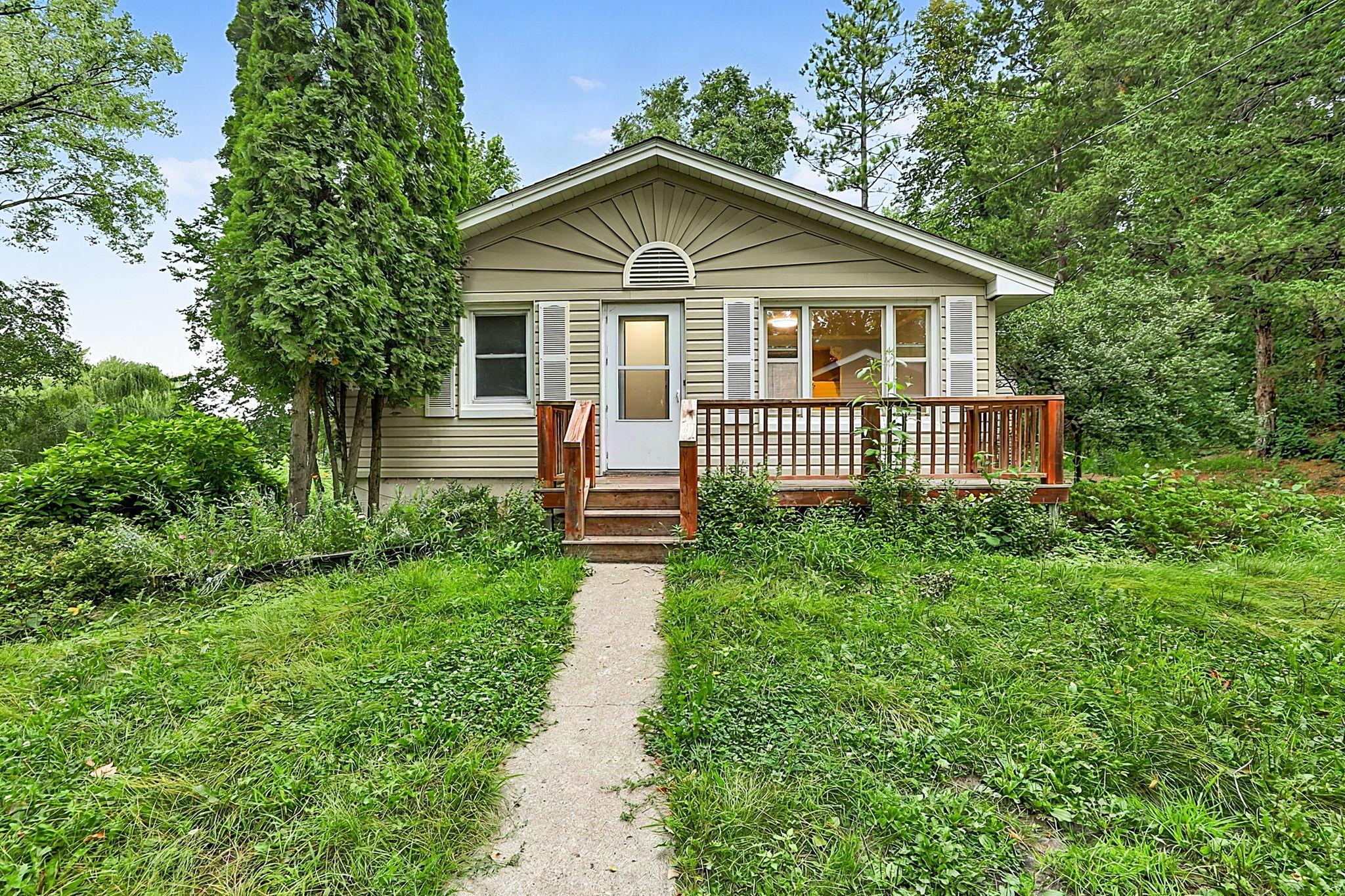 309 2nd Avenue SE, New London, MN