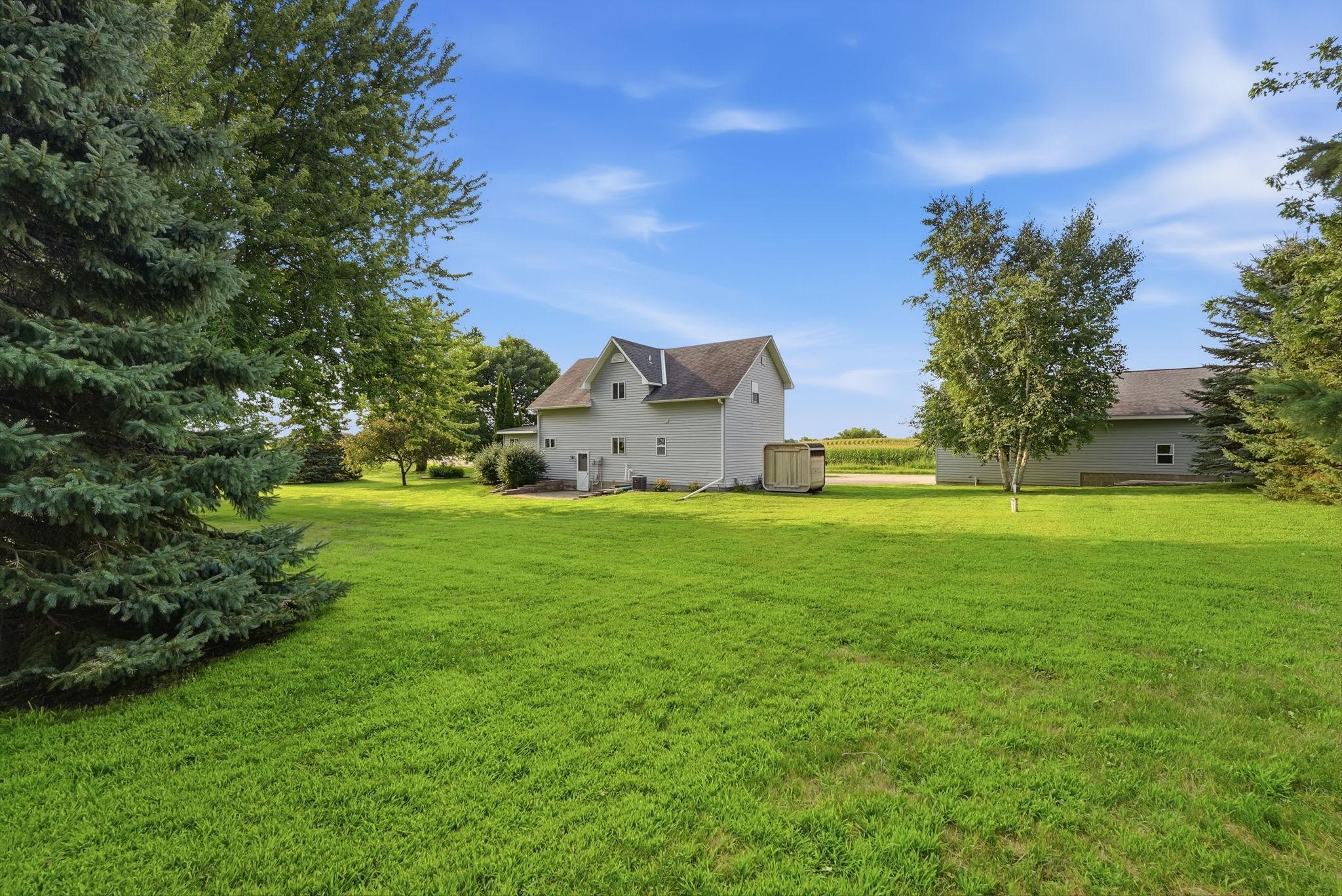 7520 County Road 9 NE